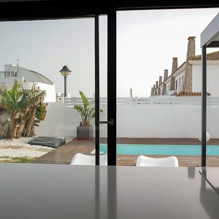 Villa Anyway Conil Un Lujo Frente Al Mar Conil De La Frontera Exteriör bild