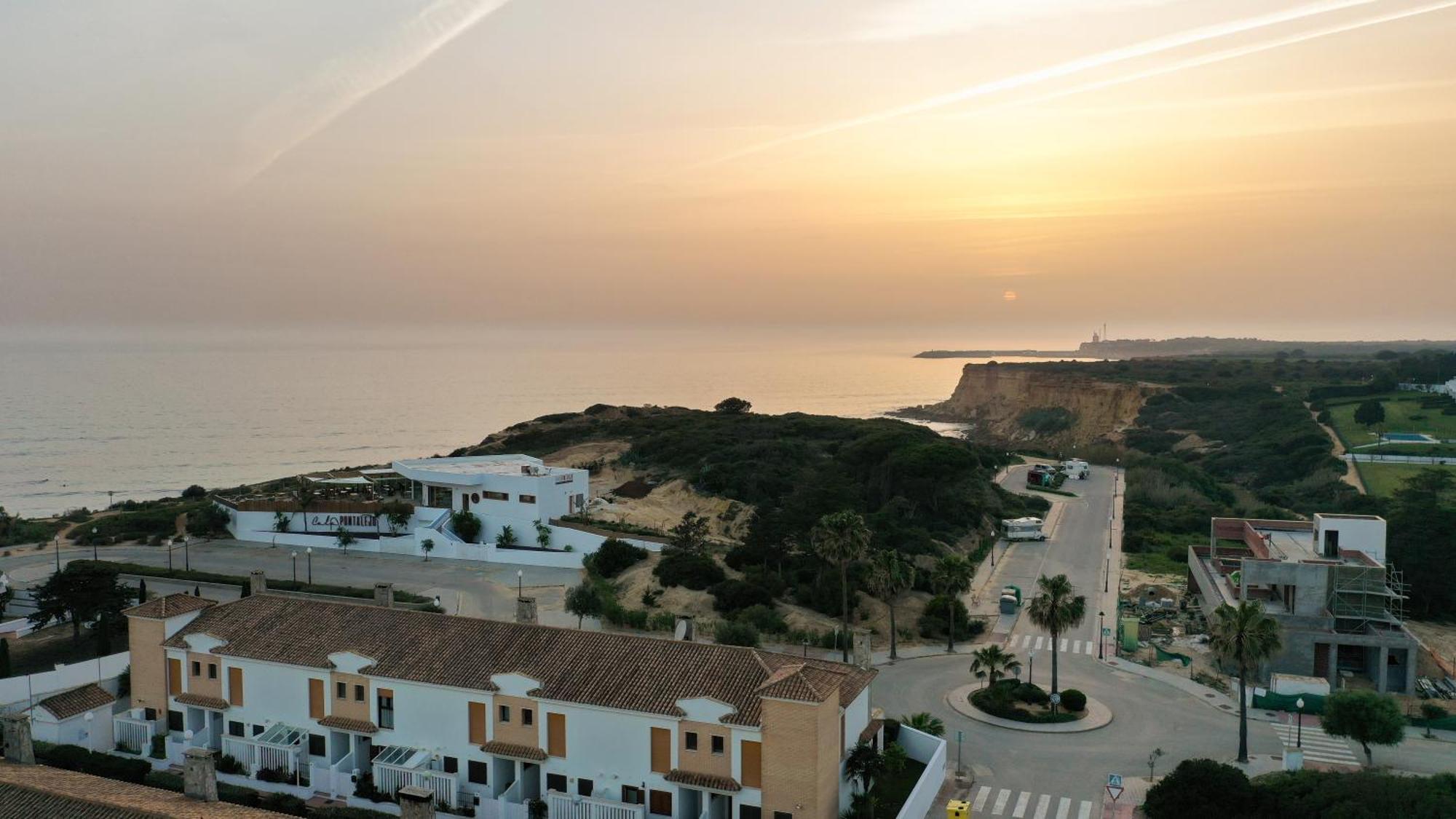 Villa Anyway Conil Un Lujo Frente Al Mar Conil De La Frontera Exteriör bild